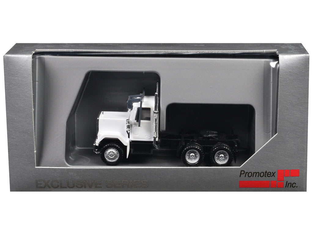 GMC Short Day Cab White 1/87 (HO) Plastic Model Car by Promotex
