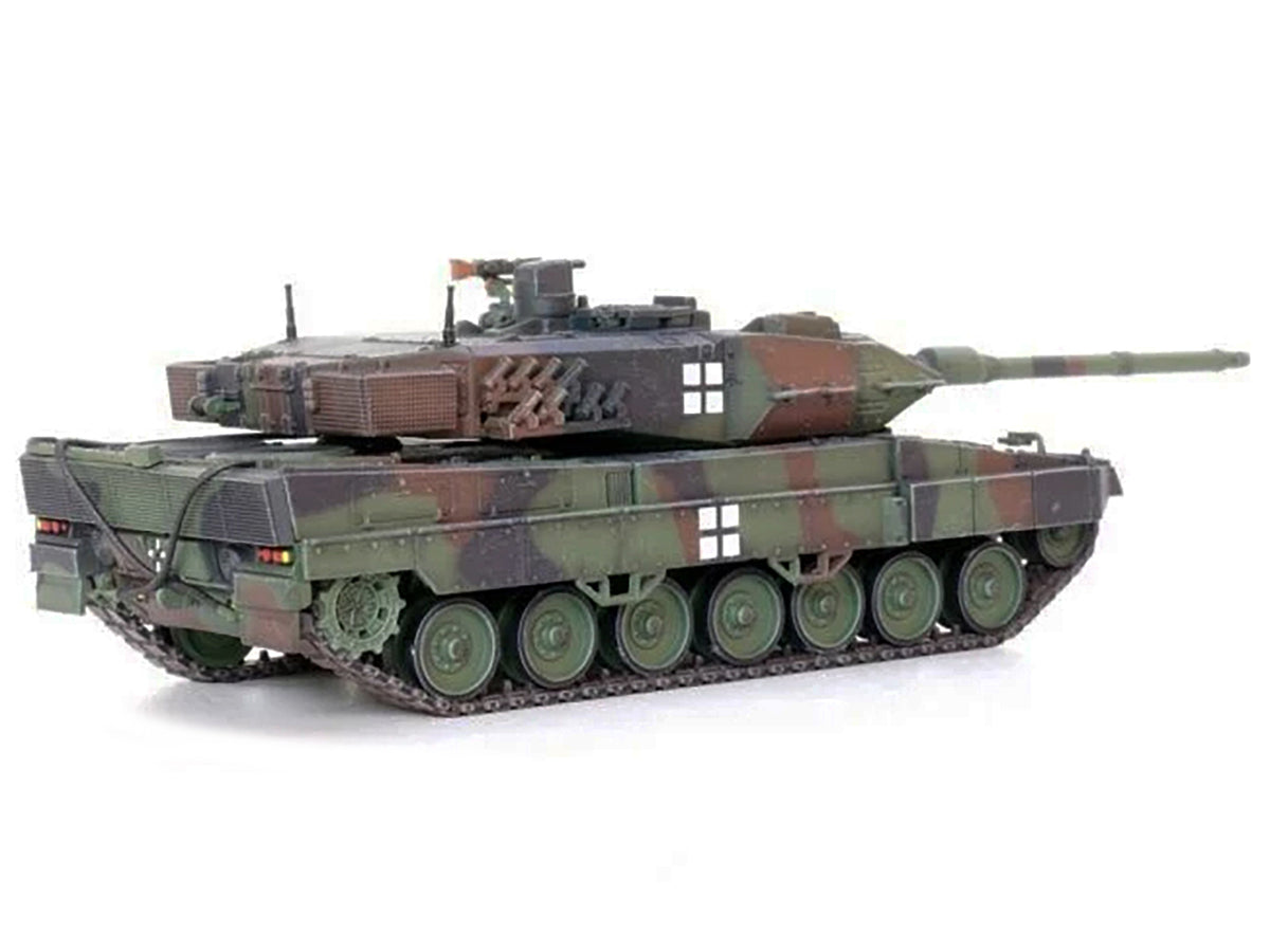 Leopard 2A6 Main Battle Tank Green Camouflage 'Ukrainian Army' 'Armor Premium' Series 1/72 Diecast Model by Panzerkampf