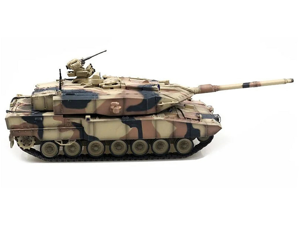 Leopard 2 A7+ Main Battle Tank 'Desert Camouflage' German Army 'Armor Premium' Series 1/72 Diecast Model by Panzerkampf