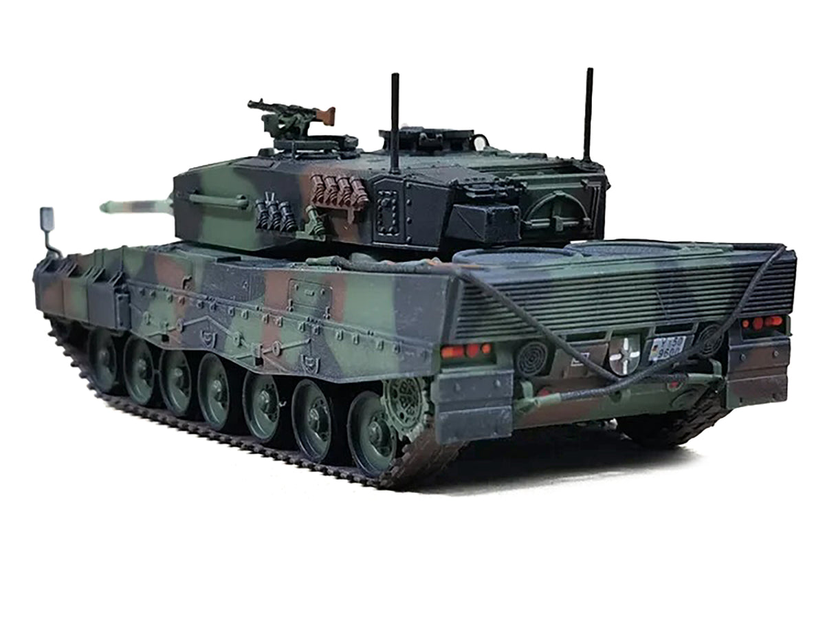 Leopard 2A4 Main Battle Tank with Snorkel 'NATO Camouflage' German Army 'Armor Premium' Series 1/72 Diecast Model by Panzerkampf