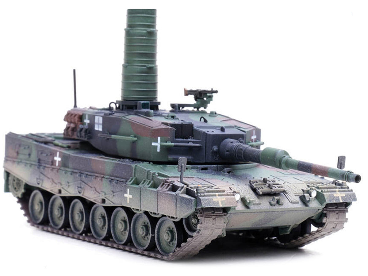 Leopard 2A4 Main Battle Tank with Snorkel '3-Tone Camouflage' Ukrainian Army 'Armor Premium' Series 1/72 Diecast Model by Panzerkampf
