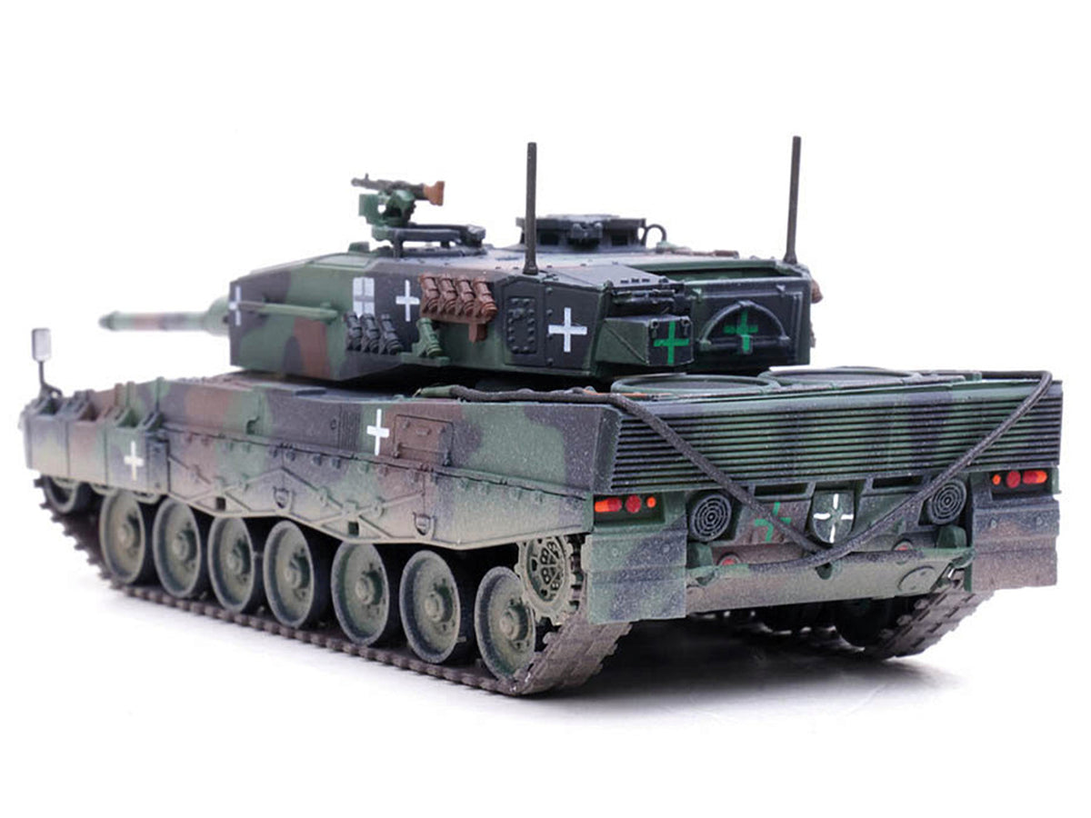 Leopard 2A4 Main Battle Tank with Snorkel '3-Tone Camouflage' Ukrainian Army 'Armor Premium' Series 1/72 Diecast Model by Panzerkampf