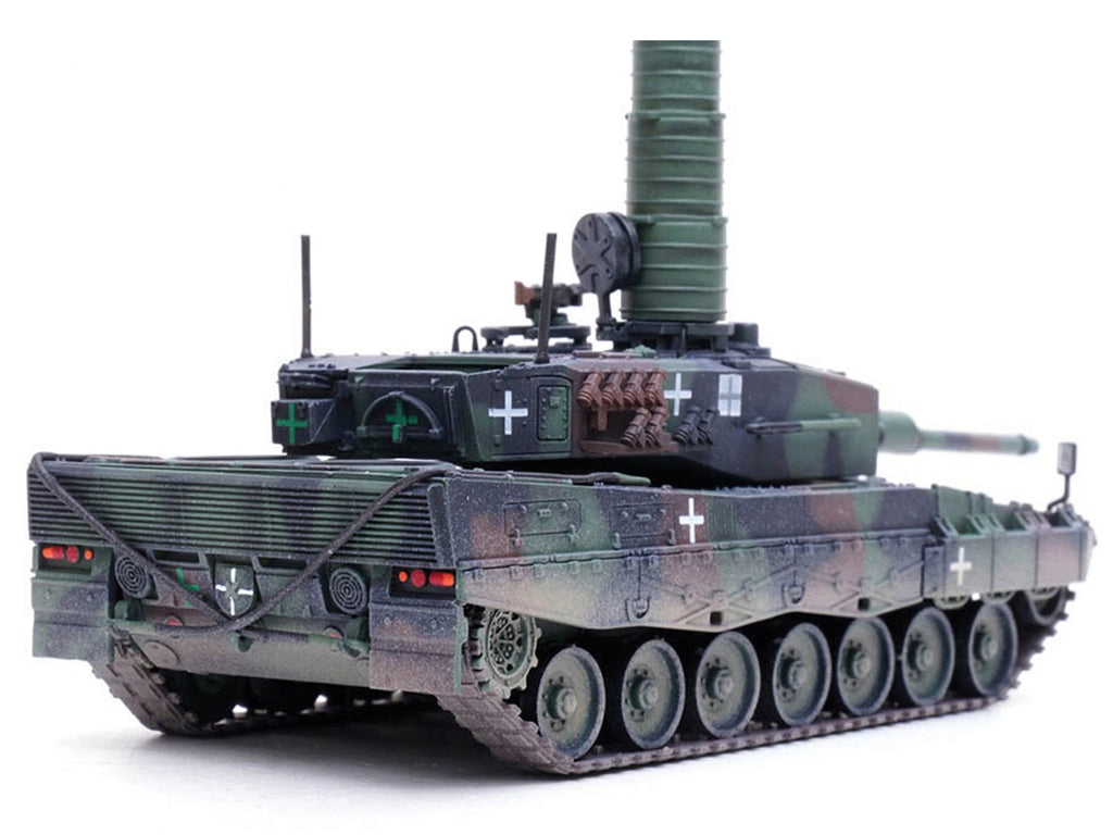 Leopard 2A4 Main Battle Tank with Snorkel '3-Tone Camouflage' Ukrainian Army 'Armor Premium' Series 1/72 Diecast Model by Panzerkampf