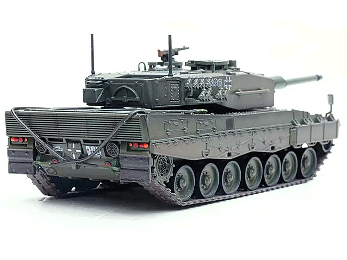 Leopard 2A4 Main Battle Tank with Snorkel 'Green Camouflage' German Army 'Armor Premium' Series 1/72 Diecast Model by Panzerkampf