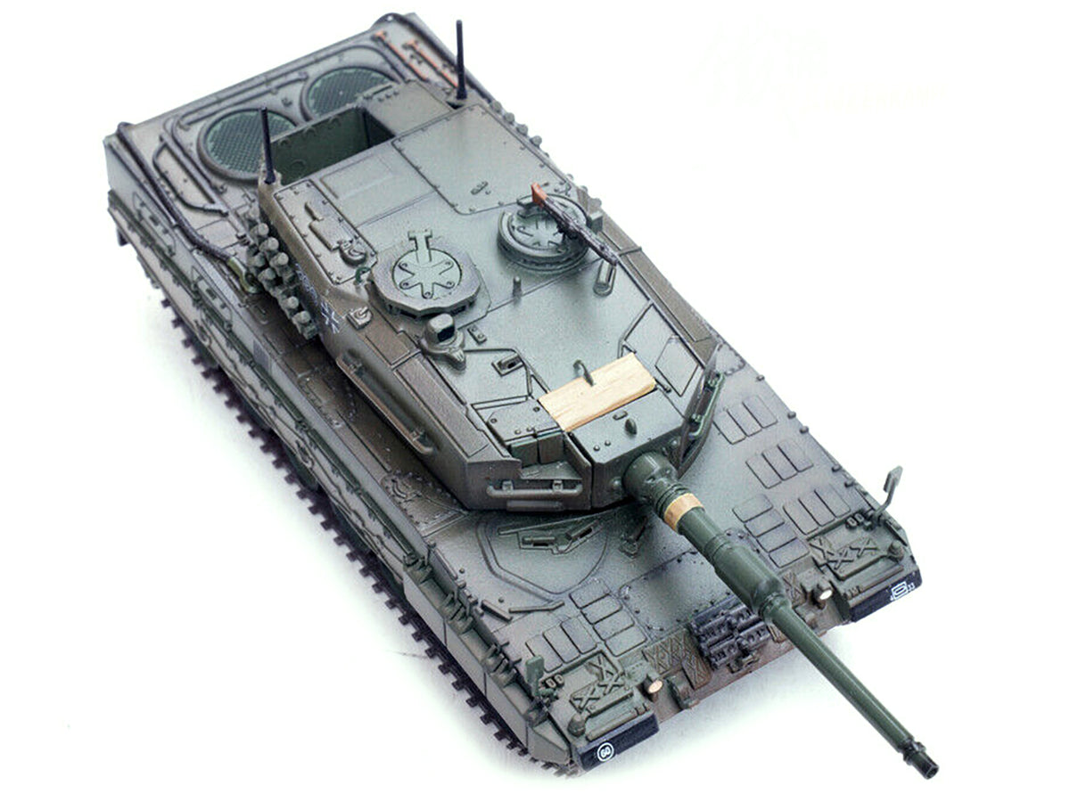 Leopard 2A4 Main Battle Tank with Snorkel 'Green Camouflage' German Army 'Armor Premium' Series 1/72 Diecast Model by Panzerkampf