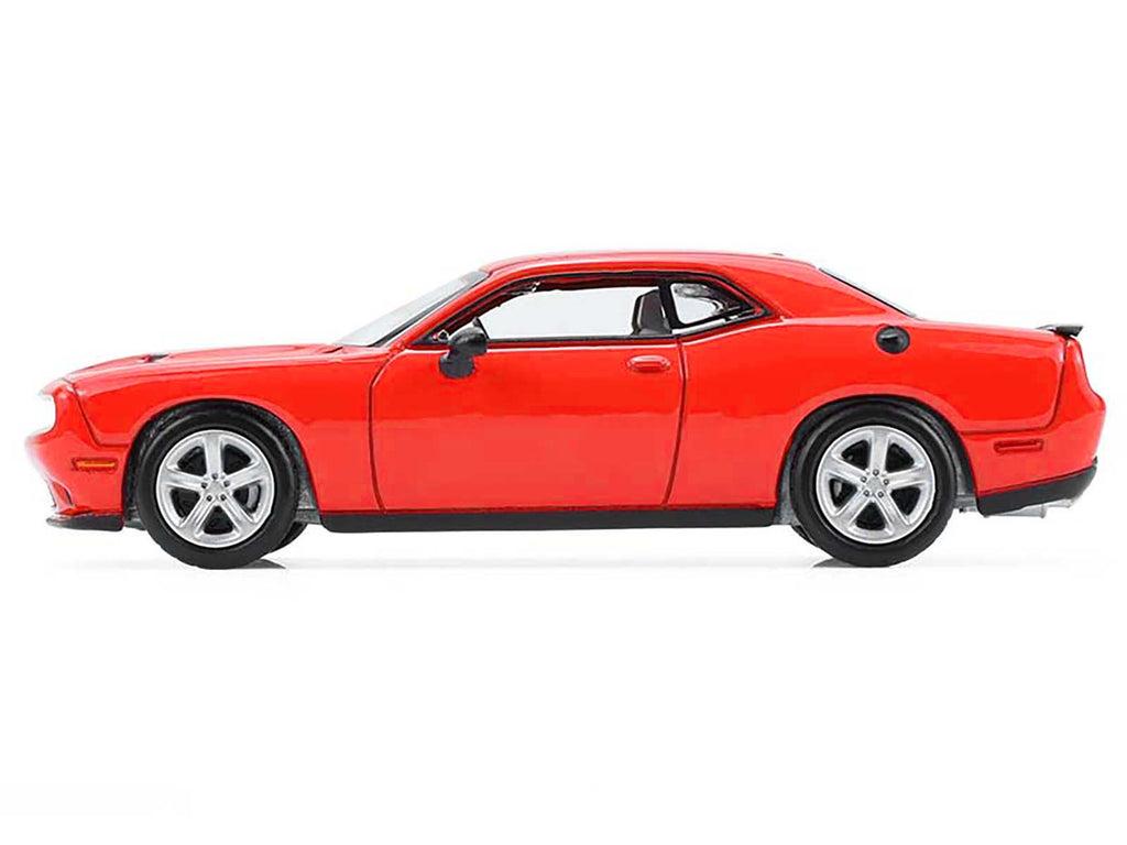 2016 Dodge Challenger RT Torred 'GreenLight Muscle' Series 30 1/64 Diecast Model Car by Greenlight