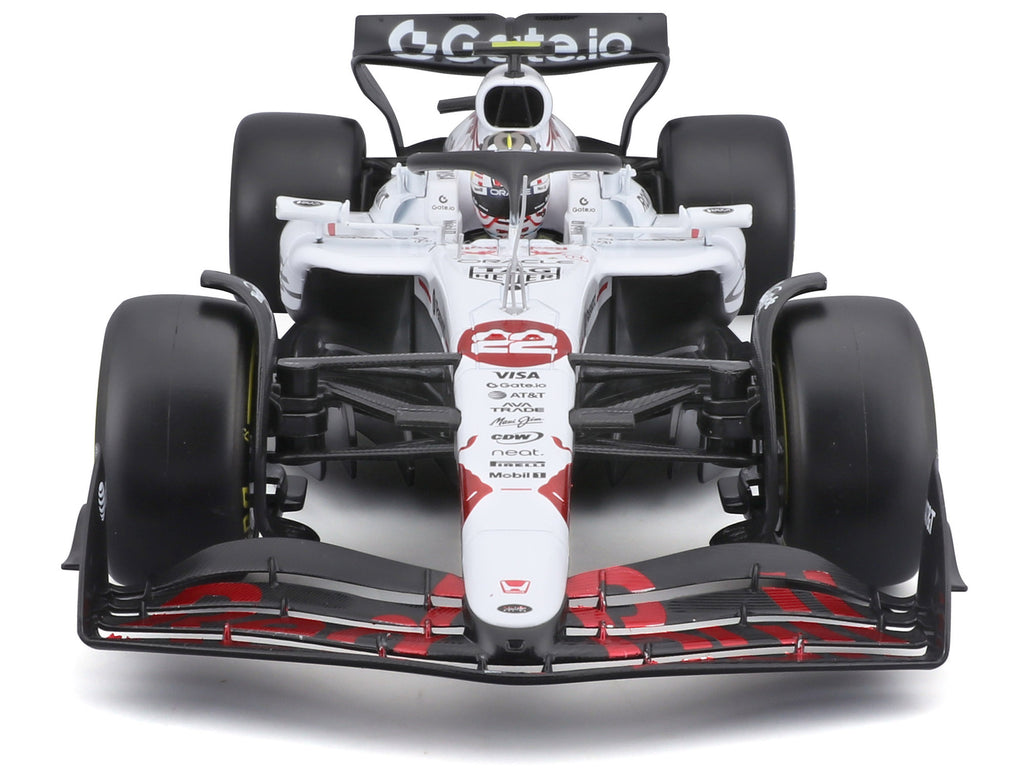 Red Bull Racing RB21 #22 Yuki Tsunoda 'Oracle' Formula One F1 'Japanese GP' (2025) 'Race' Series 1/18 Diecast Model Car by Bburago