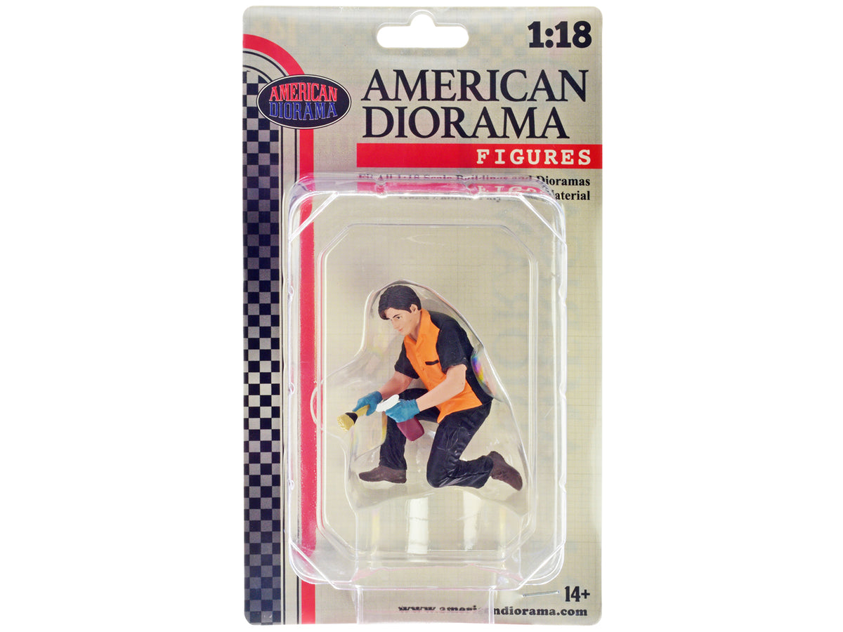 'Detail Masters' Figure 1 (Wheel Cleaning) for 1/18 Scale Models by American Diorama