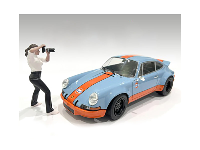 'Photographers' Figure #2 for 1/18 Scale Models by American Diorama