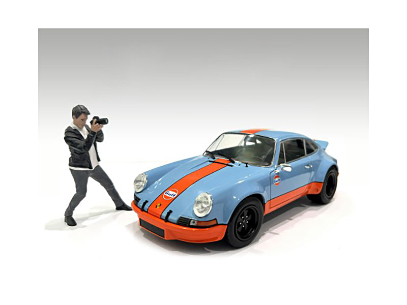 'Photographers' Figure #6 for 1/18 Scale Models by American Diorama