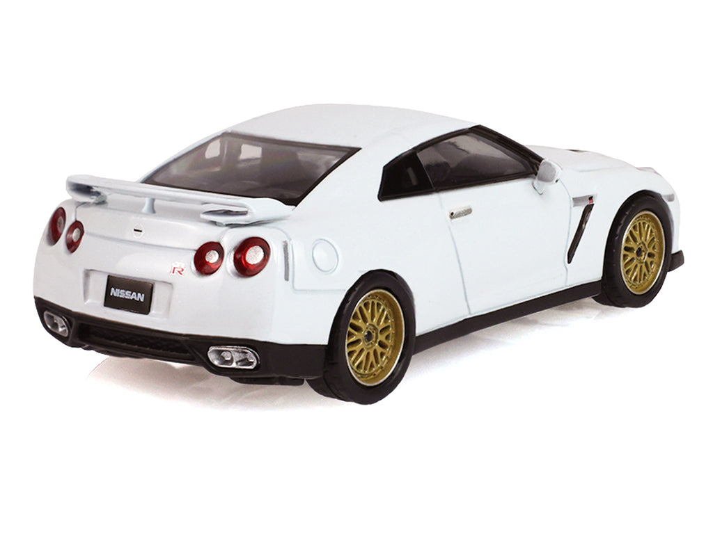 2007 Nissan GT-R (R35) Pearl White with Gold Wheels 'Tokyo Torque' Series 10 1/64 Diecast Model Car by Greenlight