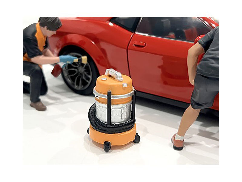 'Detail Masters' Figure 6 (Wet/Dry Vac) for 1/24 Scale Models by American Diorama