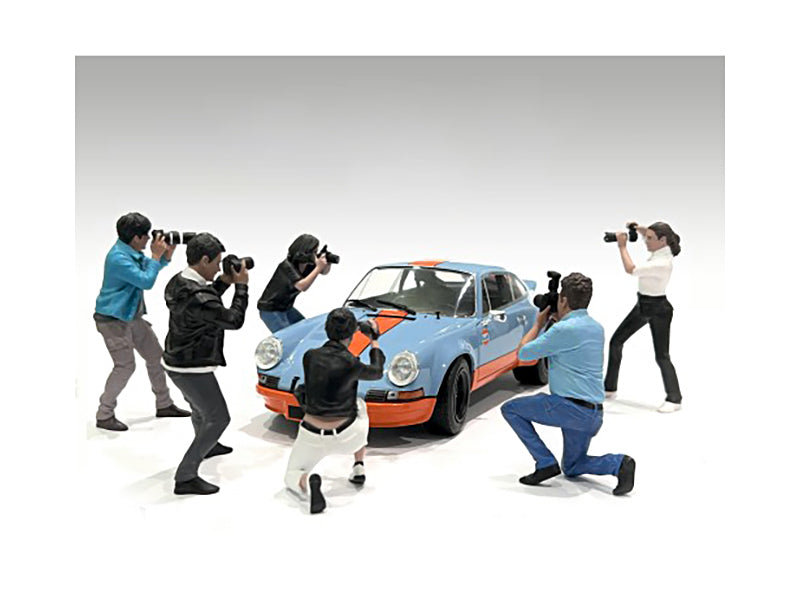 'Photographers' 6 piece Figure Set for 1/24 Scale Models by American Diorama