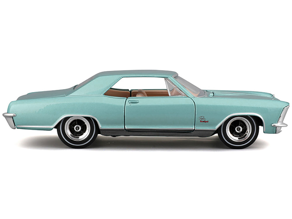 1965 Buick Riviera Gran Sport Light Blue Metallic 'Special Edition' Series 1/26 Diecast Model Car by Maisto