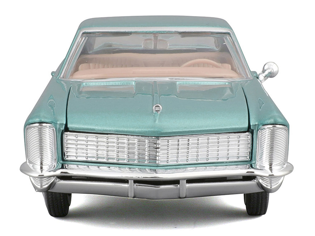 1965 Buick Riviera Gran Sport Light Blue Metallic 'Special Edition' Series 1/26 Diecast Model Car by Maisto