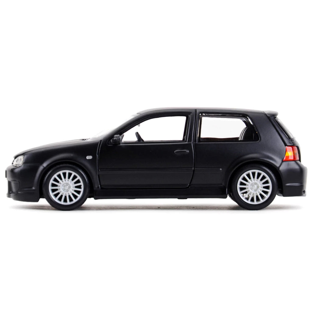 Volkswagen Golf R32 Matt Black 'Special Edition' Series 1/24 Diecast Model Car by Maisto