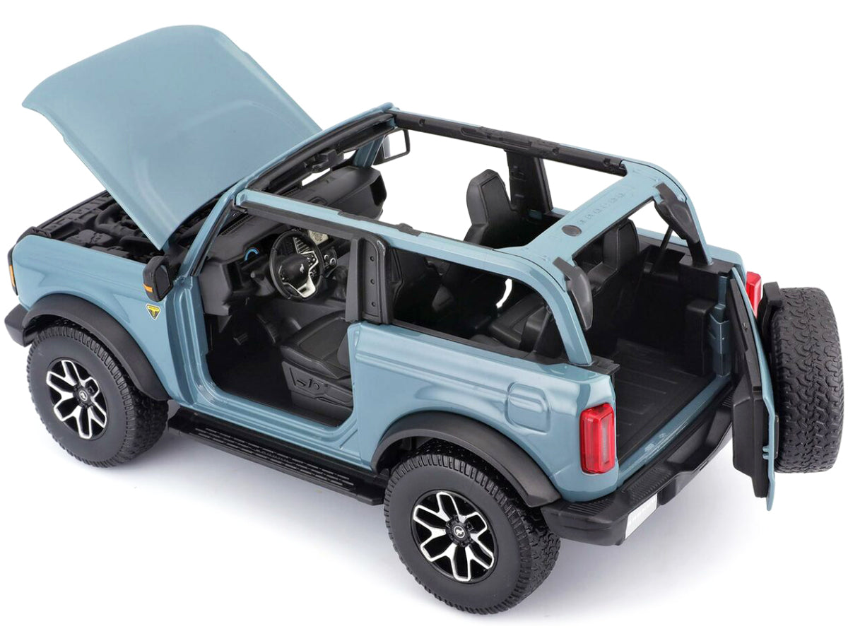 2021 Ford Bronco Badlands Blue 'Special Edition' 1/18 Diecast Model Car by Maisto