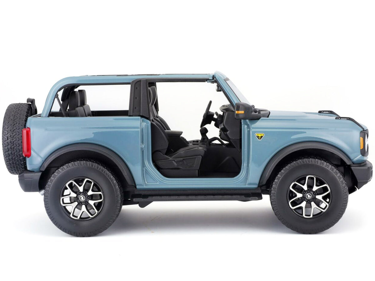 2021 Ford Bronco Badlands Blue 'Special Edition' 1/18 Diecast Model Car by Maisto