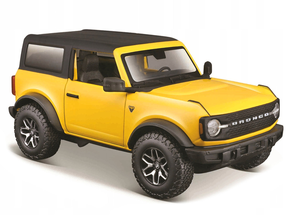 2021 Ford Bronco Badlands Yellow with Black Top 'Special Edition' 1/24 Diecast Model Car by Maisto