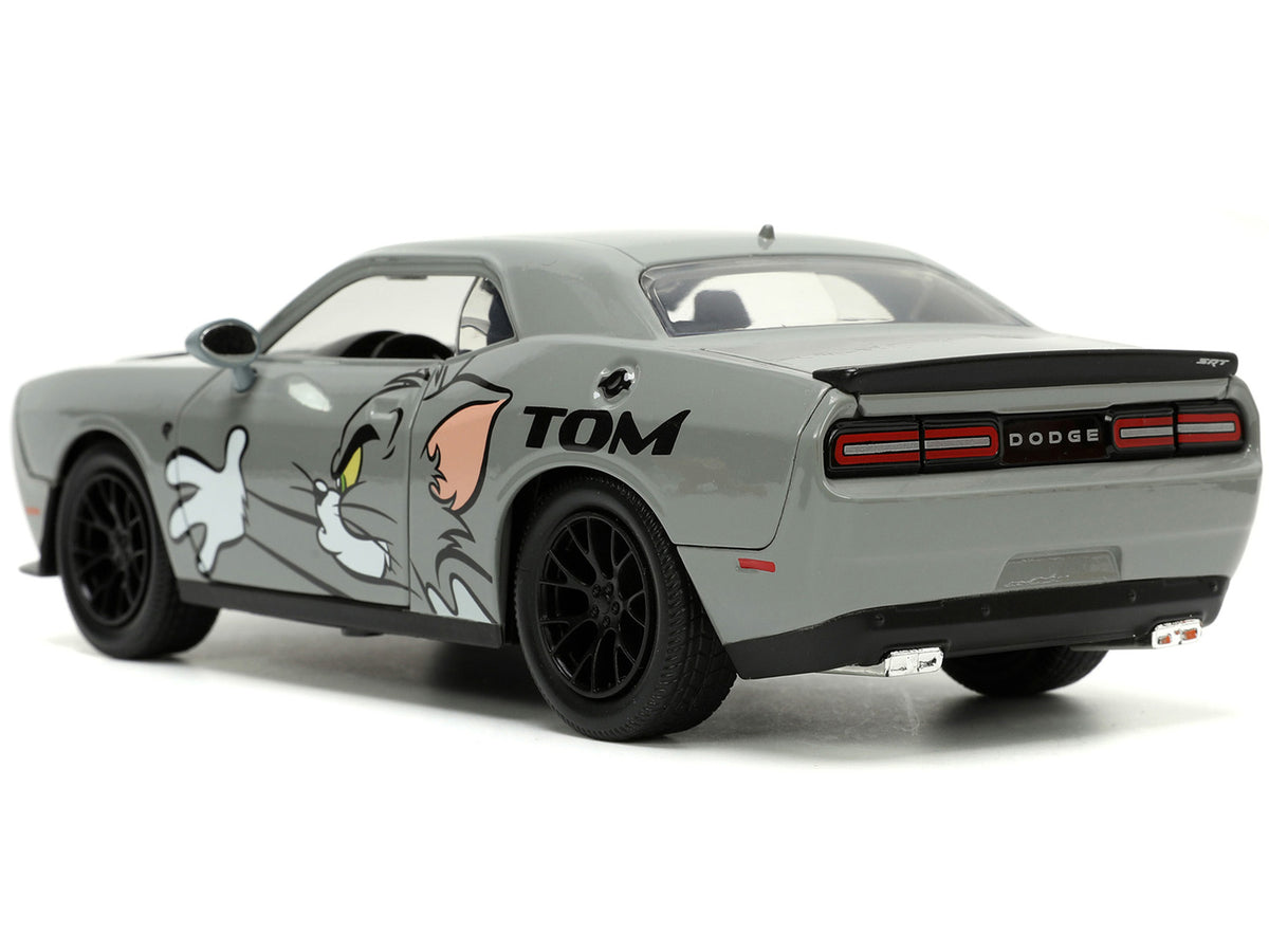 2015 Dodge Challenger Hellcat Gray with 'Tom' Graphics and Jerry Diecast Figure 'Tom and Jerry' 'Hollywood Rides' Series 1/24 Diecast Model Car by Jada