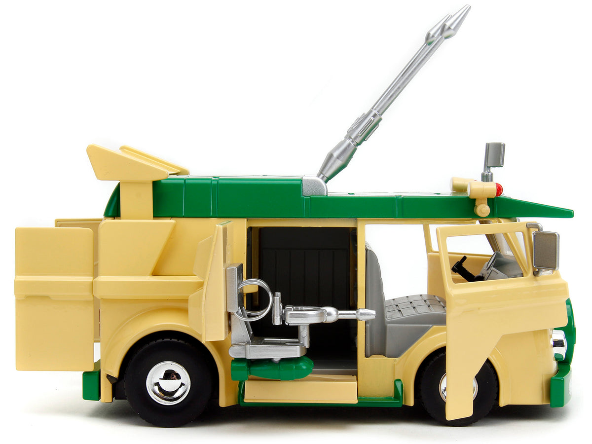 Party Wagon Green and Beige and Donatello Diecast Figure 'Teenage Mutant Ninja Turtles' 'Hollywood Rides' Series Diecast Model by Jada