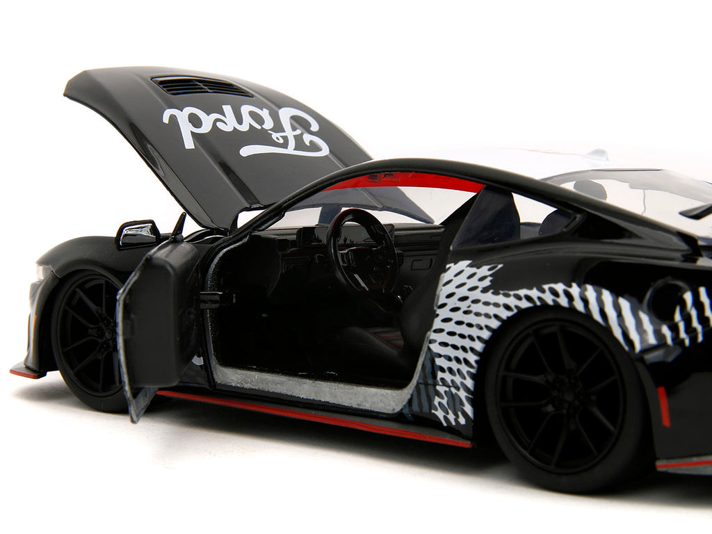 2024 Ford Mustang Dark Horse Black with White Top and 'Mustang Horse Graphics' 'Bigtime Muscle' Series 1/24 Diecast Model Car by Jada