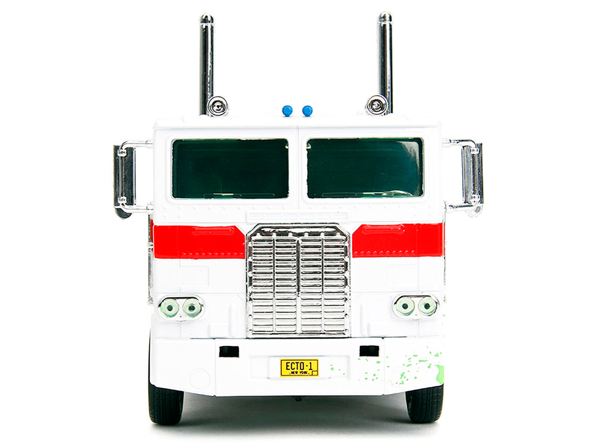 G1 Autobot Optimus Prime Truck White with Robot on Chassis from 'Transformers' TV Series - 'Ghostbusters' (1984) Movie Crossover 'Hollywood Rides' Series 1/24 Diecast Model by Jada