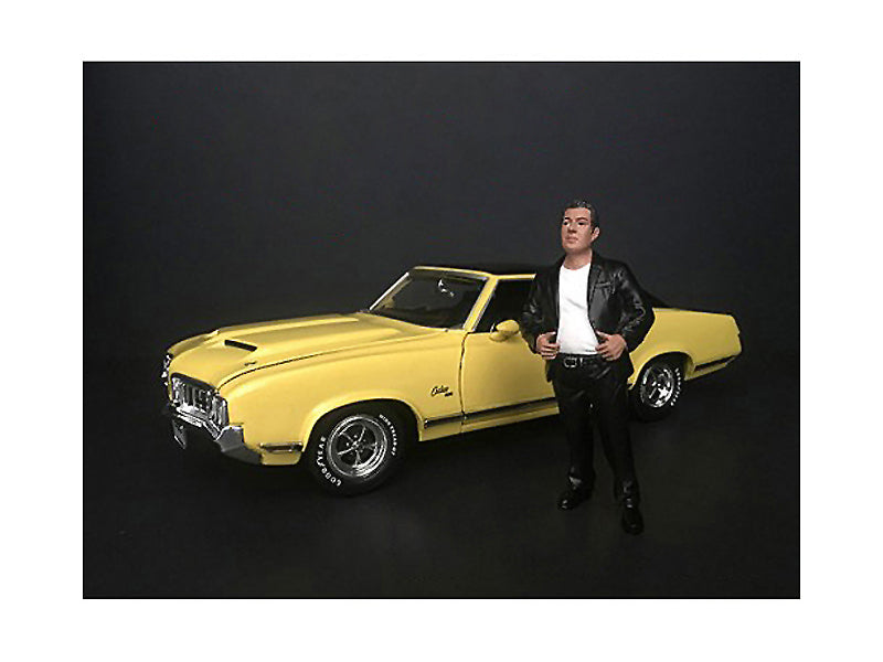 'Hanging Out II' Manuel Figurine for 1/18 Scale Models by American Diorama