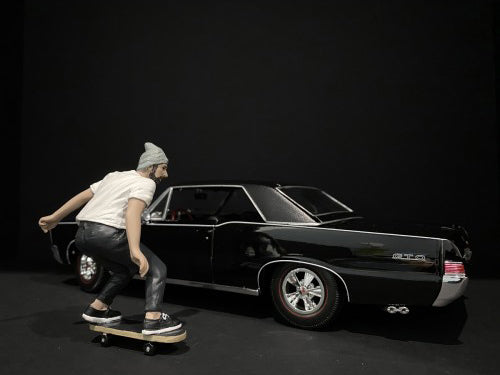 Skateboarder Figurine II for 1/24 Scale Models by American Diorama