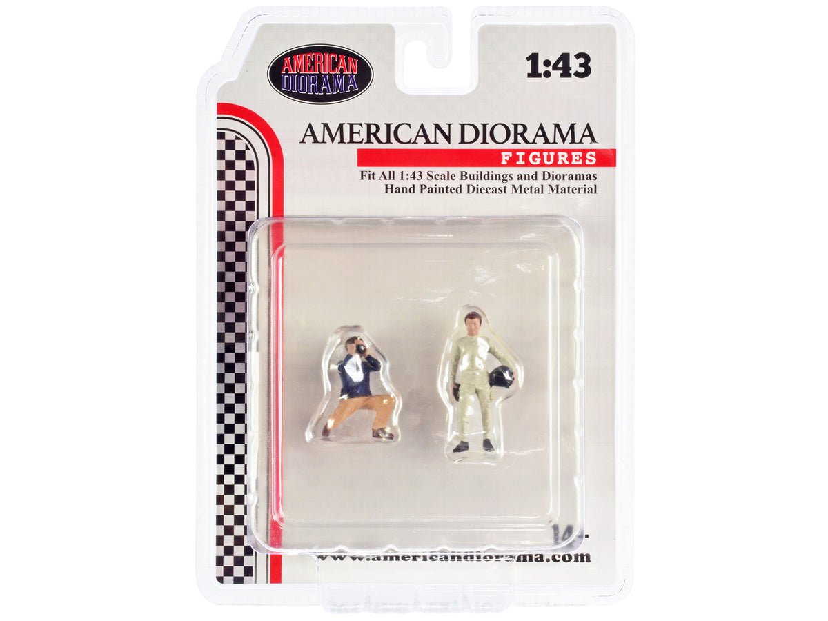'Race Day' Two Diecast Figures Set 1 for 1/43 Scale Models by American Diorama