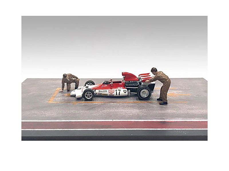 'Race Day' Two Diecast Figures Set 5 for 1/43 Scale Models by American Diorama