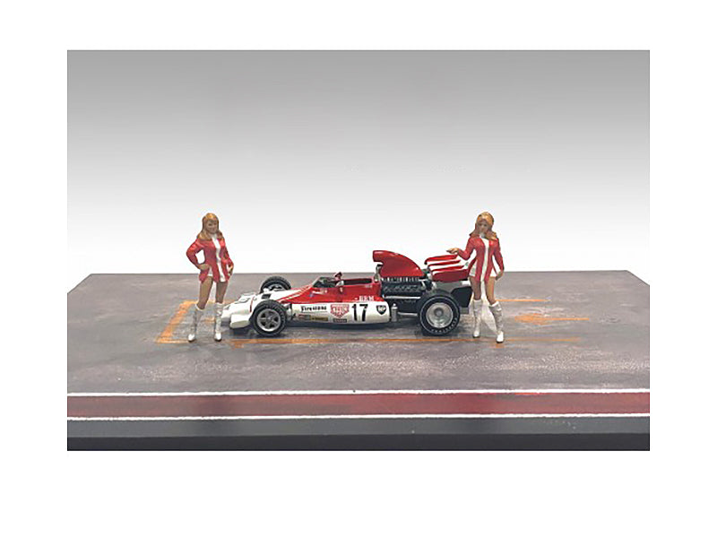 'Race Day' Two Diecast Figures Set 6 for 1/43 Scale Models by American Diorama