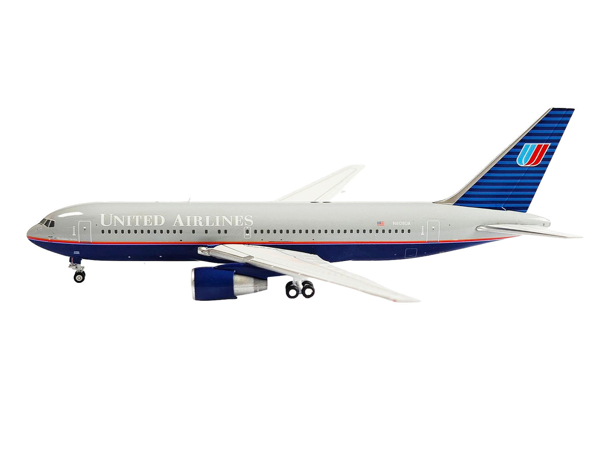 Boeing 767-200ER Commercial Aircraft 'United Airlines' (N609UA) Gray with Blue Tail 1/400 Diecast Model by V1/400