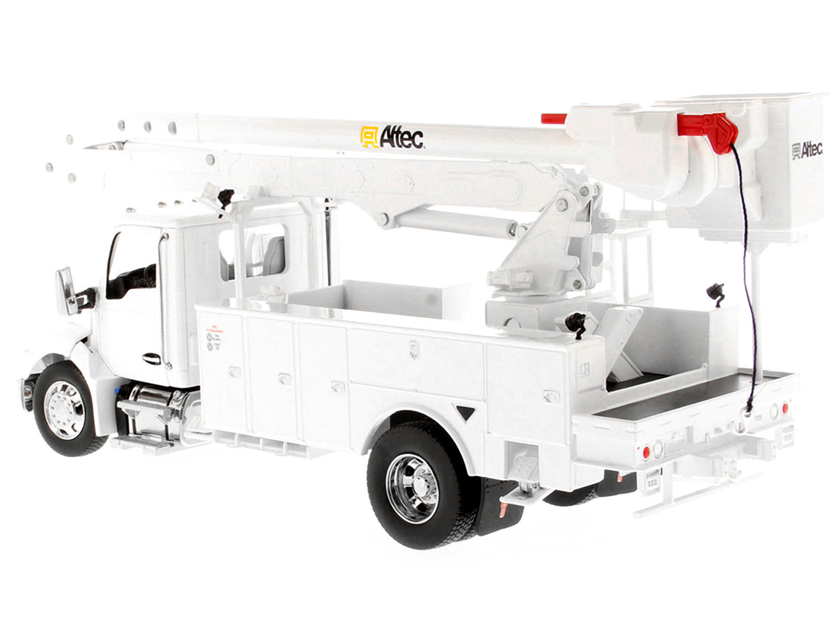 Kenworth T380 with Altec AA55 Aerial Service Truck White 'Transport Series' 1/32 Diecast Model by Diecast Masters