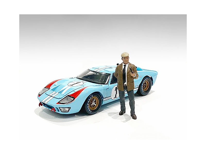 'Race Day 2' Figurine III for 1/24 Scale Models by American Diorama