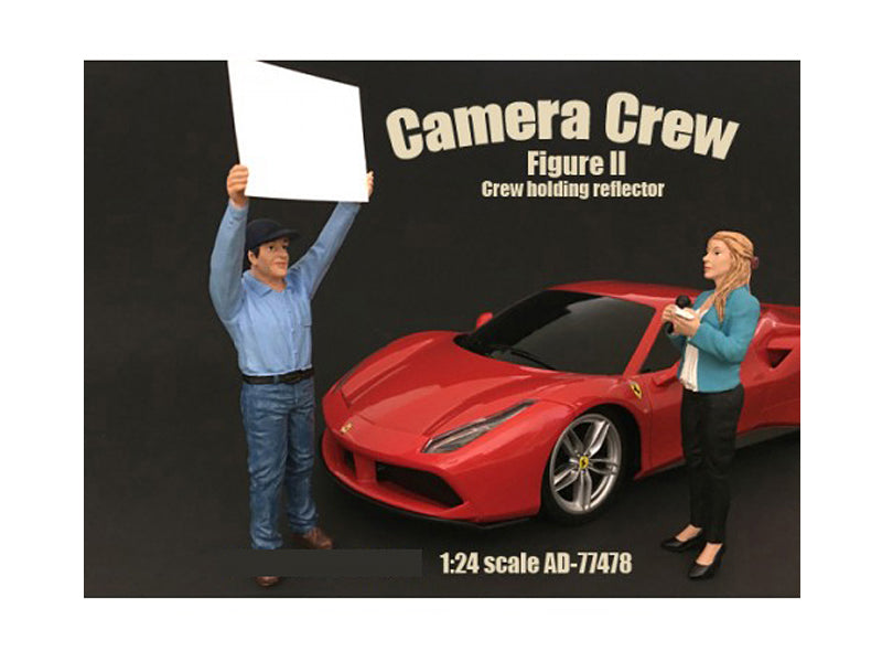 Camera Crew Figure II 'Crew Holding Reflector' For 1/24 Scale Models by American Diorama