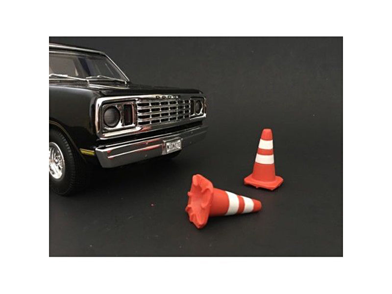 Traffic Cones Set of 4 Accessory For 1/24 Models by American Diorama