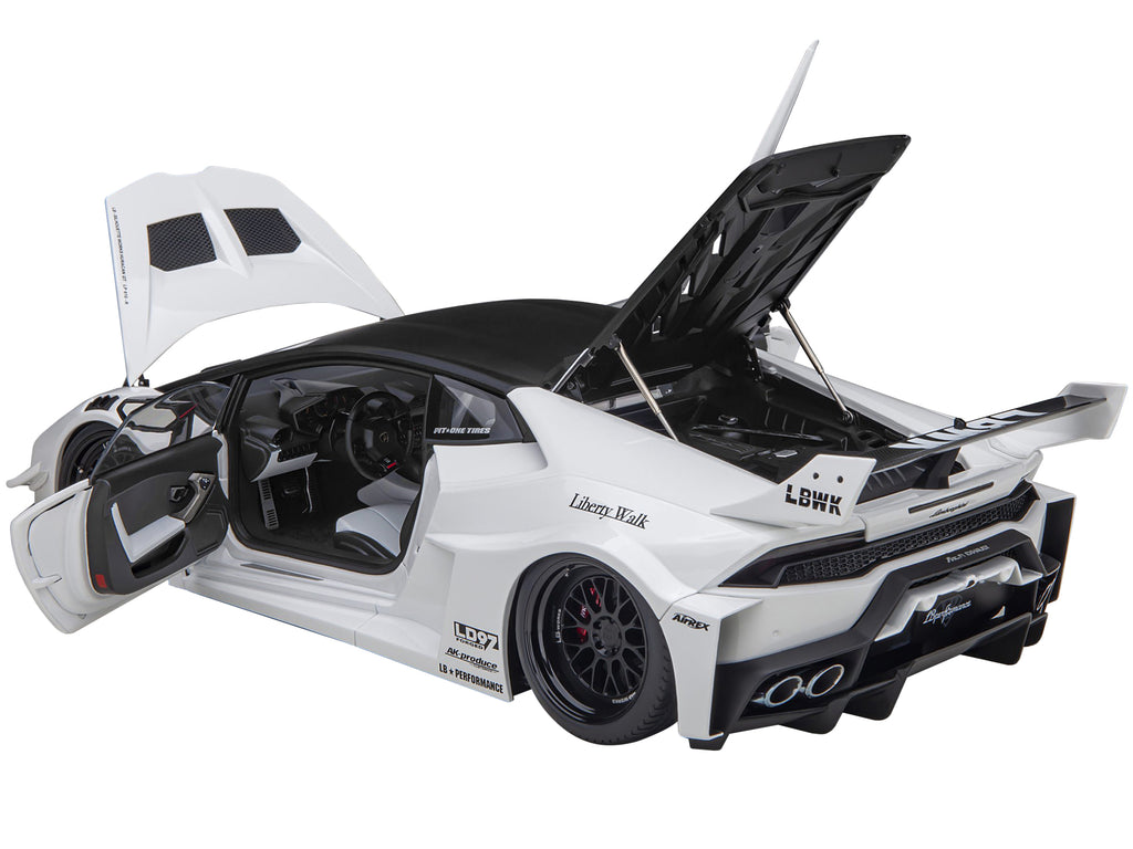Lamborghini Huracan GT 'LB-Silhouette Works' White with Black 1/18 Model Car by Autoart