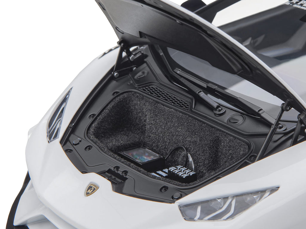 Lamborghini Huracan GT 'LB-Silhouette Works' White with Black 1/18 Model Car by Autoart