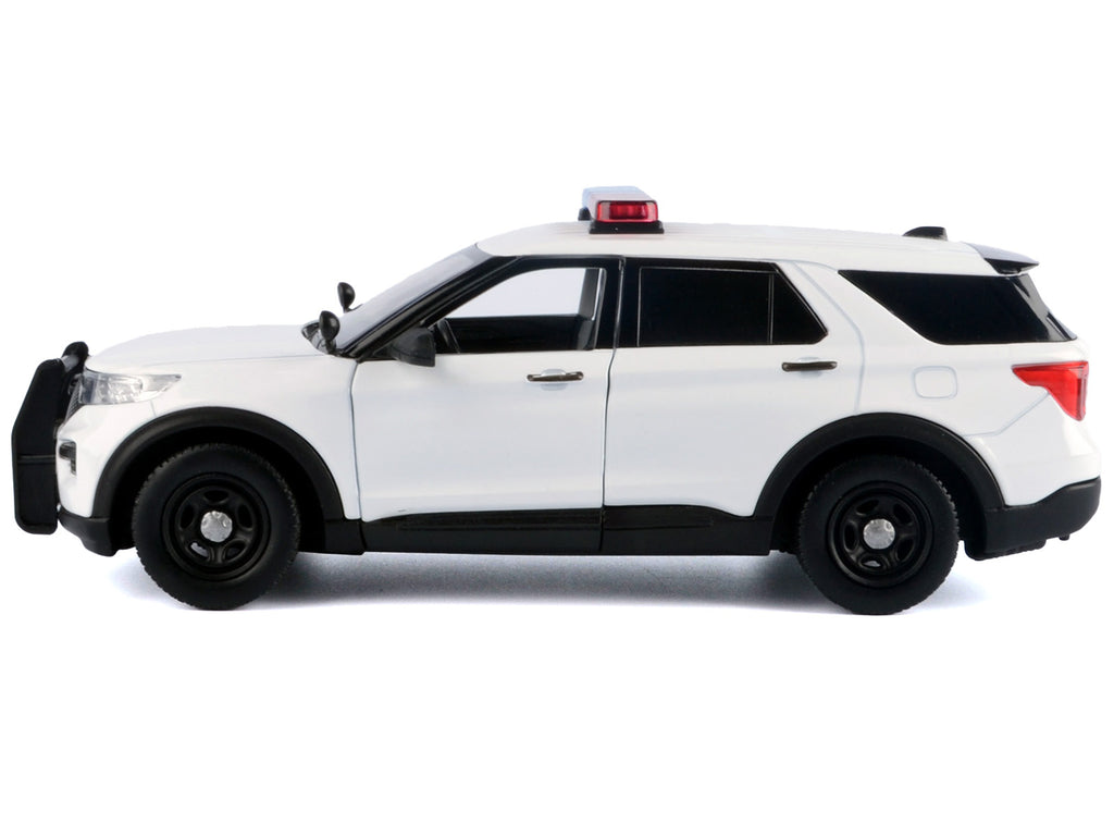2022 Ford Police Interceptor Utility Plain White 'Builder's Kit' with Flashing Light Bar and Front and Rear Lights and Sounds 1/24 Diecast Model Car by Motormax