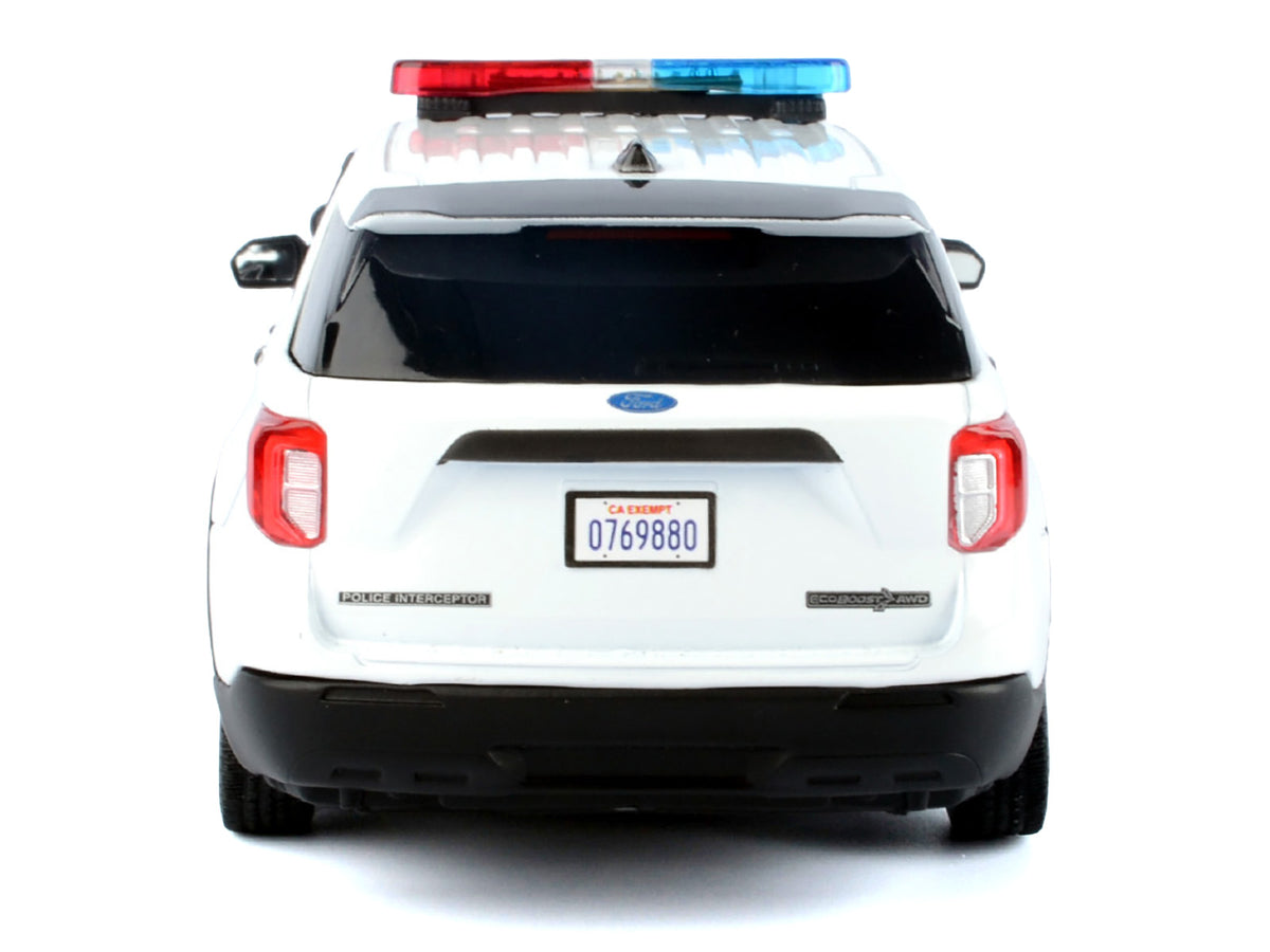 2022 Ford Police Interceptor Utility Plain White 'Builder's Kit' with Flashing Light Bar and Front and Rear Lights and Sounds 1/24 Diecast Model Car by Motormax