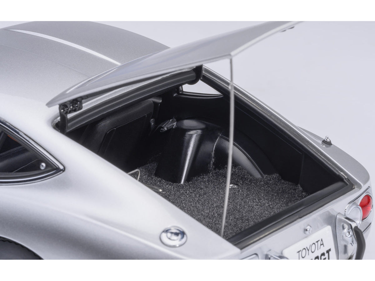 1967 Toyota 2000GT RHD (Right Hand Drive) Silver Metallic 1/18 Model Car by Autoart