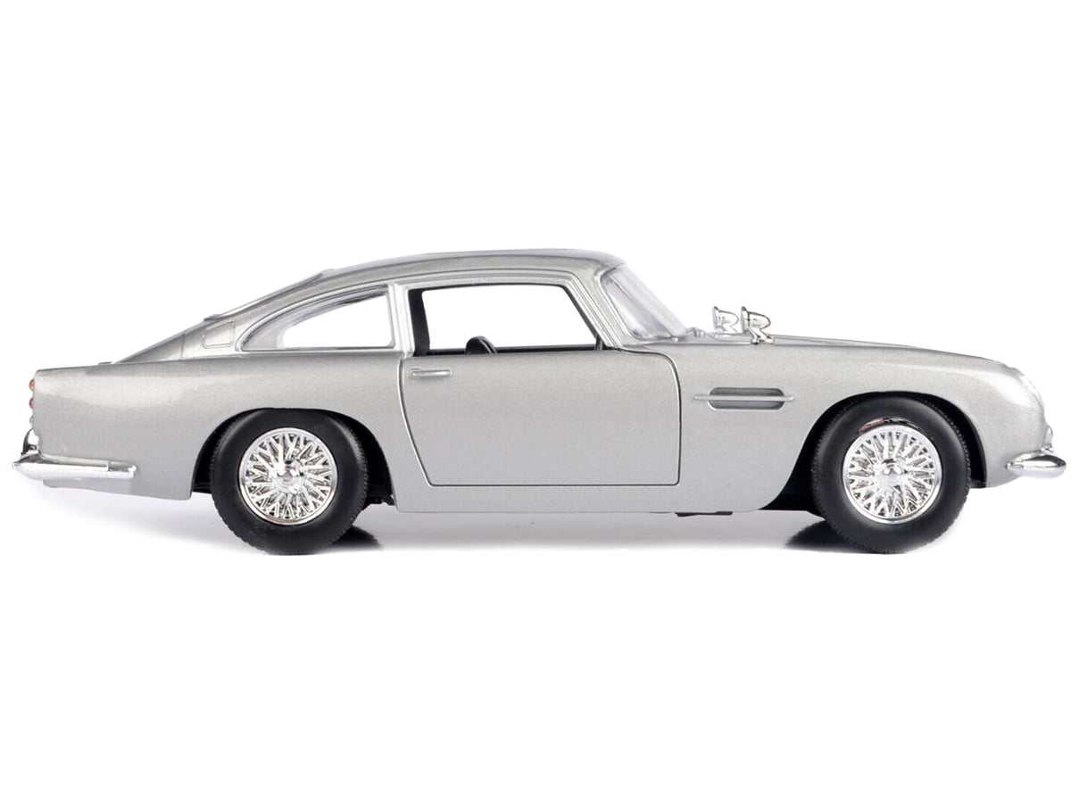 Aston Martin DB5 RHD (Right Hand Drive) Silver Metallic James Bond 007 'Goldfinger' (1964) Movie 'James Bond Collection' Series 1/24 Diecast Model Car by Motormax