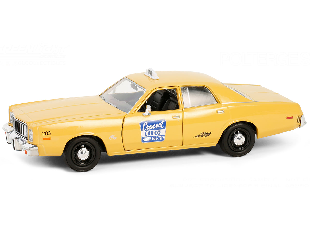 1975 Plymouth Fury Taxi 'Crescent Cab Co.' Yellow 'Poltergeist' (1982) Movie 'Hollywood' Series 20 1/24 Diecast Model Car by Greenlight