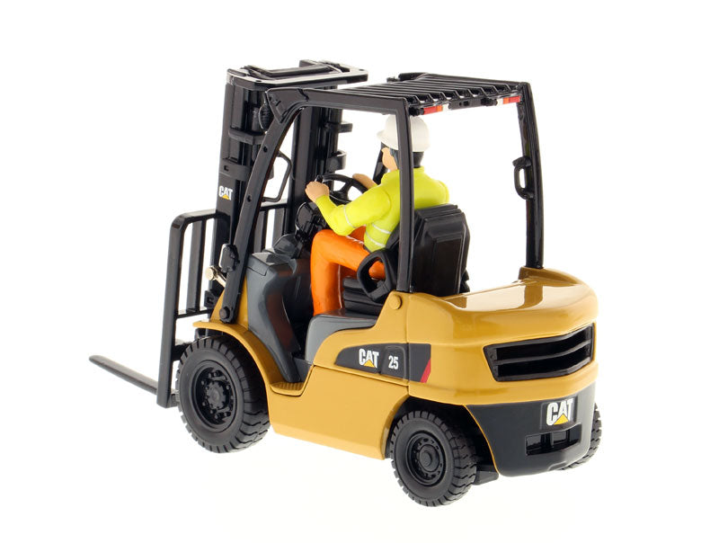 CAT Caterpillar DP25N DP/GP15-35N Range Lift Truck with Operator 'Core Classics Series' 1/25 Diecast Model by Diecast Masters