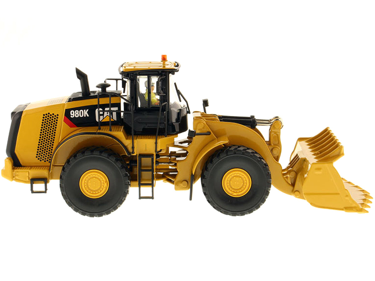 CAT Caterpillar 980K Wheel Loader Rock Configuration with Operator 'Core Classics Series' 1/50 Diecast Model by Diecast Masters