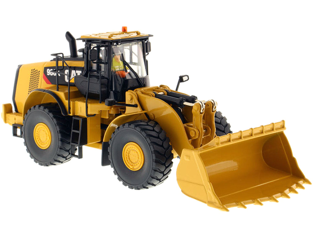 CAT Caterpillar 980K Wheel Loader Rock Configuration with Operator 'Core Classics Series' 1/50 Diecast Model by Diecast Masters