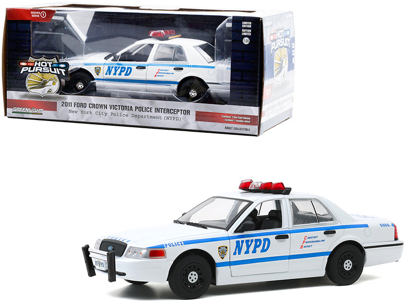 2011 Ford Crown Victoria Police Interceptor 'New York City Police Department' (NYPD) White 'Hot Pursuit' Series 1/24 Diecast Model Car by Greenlight