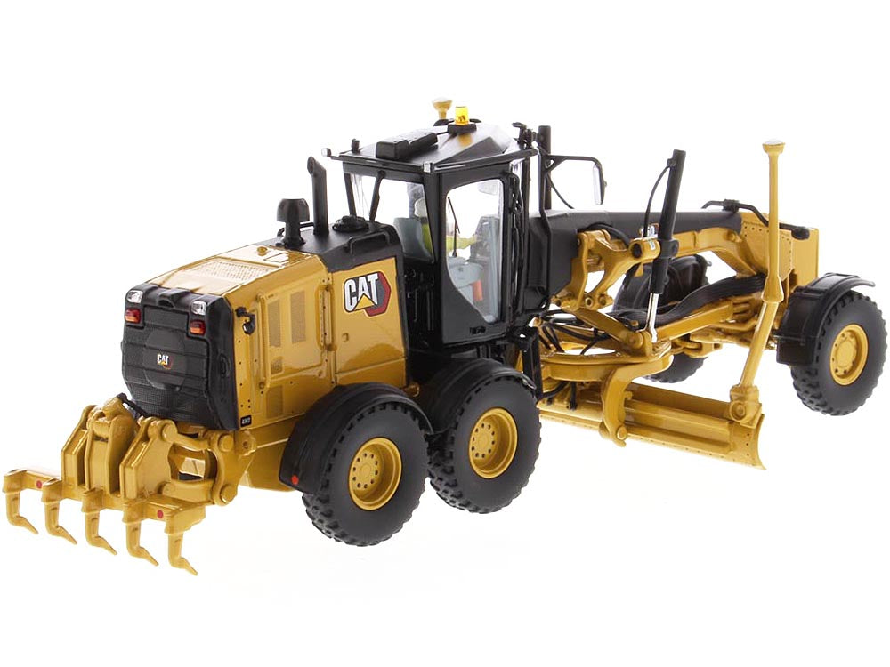 CAT Caterpillar 150 Motor Grader with Operator 'High Line Series' 1/50 Diecast Model by Diecast Masters