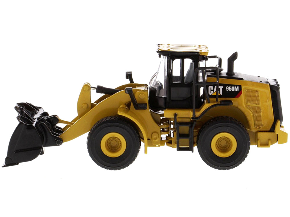 CAT Caterpillar 950M Wheel Loader 'Play & Collect!' Series 1/64 Diecast Model by Diecast Masters